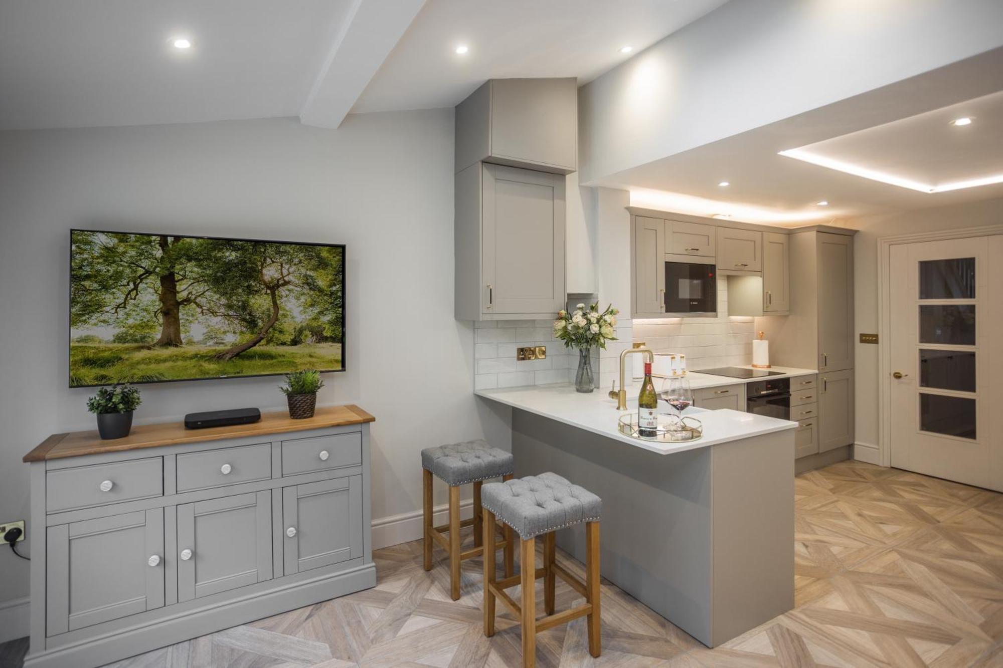 Historic City Centre Town House Chester Exterior photo